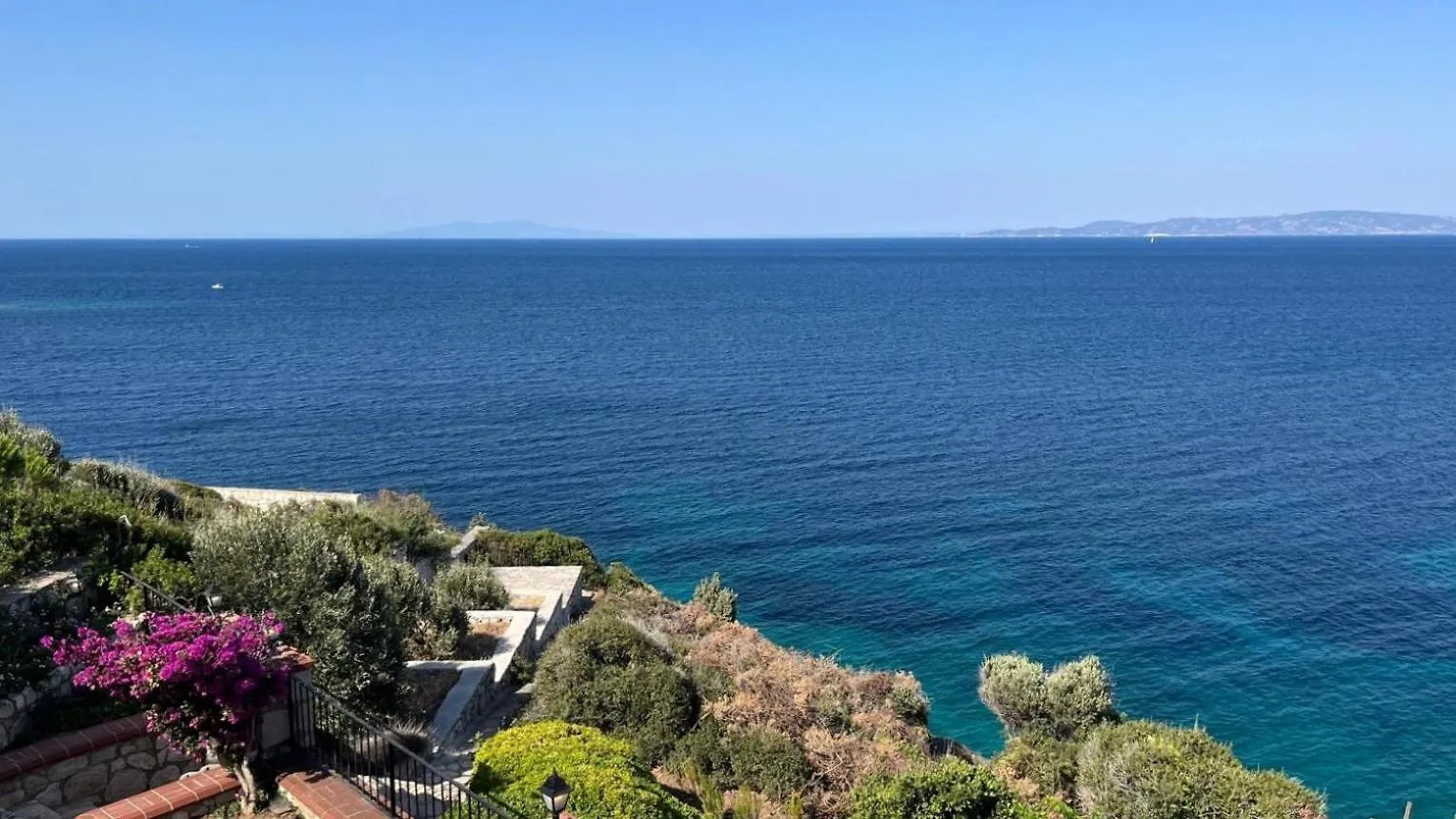 Nergis Hotel Karaburun  0*, Karaburun (Izmir)