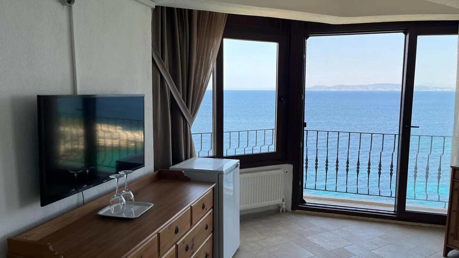 Nergis Hotel Karaburun  0*, Karaburun (Izmir)
